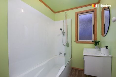 Photo of property in 7 Bay View Road, South Dunedin, Dunedin, 9012