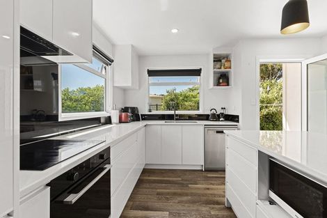 Photo of property in 15 Junction Street, Welbourn, New Plymouth, 4310