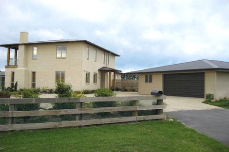 Photo of property in 9 Teviotview Place, Amberley, 7410