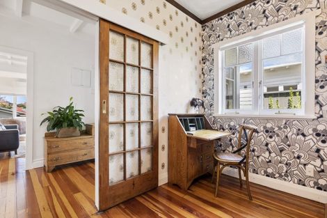 Photo of property in 9 Duders Avenue, Devonport, Auckland, 0624