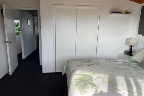 Photo of property in 1/26 Ridge Road, Waiake, Auckland, 0630