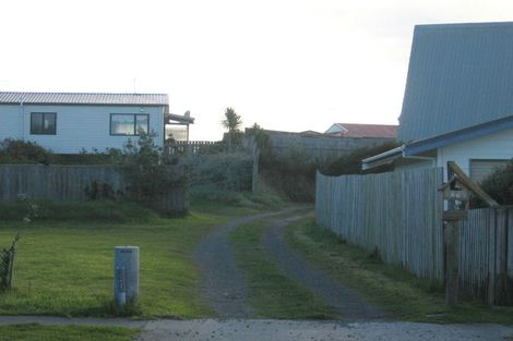 Photo of property in 37 Scott Avenue, Otaki Beach, Otaki, 5512