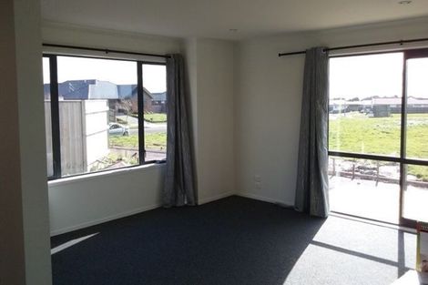 Photo of property in 187 Pacific Drive, Fitzherbert, Palmerston North, 4410
