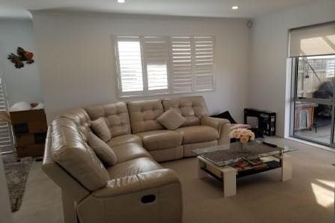 Photo of property in 2 Vincent Mcgrath Crescent, Swanson, Auckland, 0614