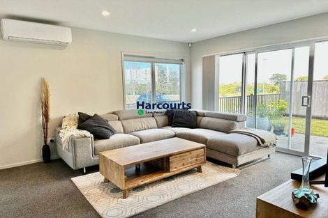 Photo of property in 8 Recovery Road, Papakura, 2110