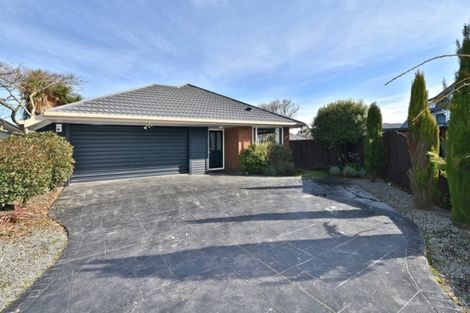 Photo of property in 8 Parkwood Place, Parklands, Christchurch, 8083