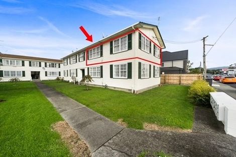 Photo of property in 1/95 Whites Line East, Waiwhetu, Lower Hutt, 5010