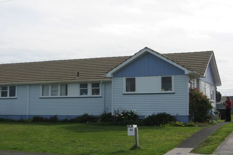 Photo of property in 73 Matipo Street, Castlecliff, Whanganui, 4501