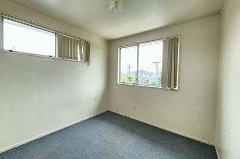 Photo of property in 5 Alan Avenue, Henderson, Auckland, 0610