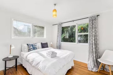 Photo of property in 3/4 Beach Road, Castor Bay, Auckland, 0620