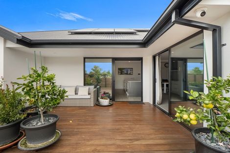 Photo of property in 21 Watkins Drive, Rangiora, 7400