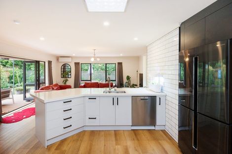 Photo of property in 5 Pastoral Lane, Hokowhitu, Palmerston North, 4410