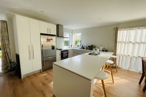 Photo of property in 20 Samuel Cassidy Avenue, Swanson, Auckland, 0614