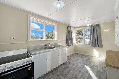 Photo of property in 300 Conyers Street, Strathern, Invercargill, 9812