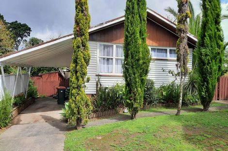 Photo of property in 142 Edgewater Drive, Pakuranga, Auckland, 2010