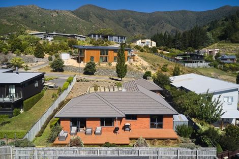 Photo of property in 5 Bell Bird Rise, Picton, 7220