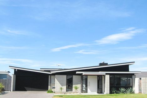 Photo of property in 8 Sandpiper Place, Waimairi Beach, Christchurch, 8083