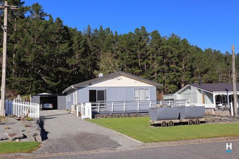 Photo of property in 2 Mawhera Street, Dobson, Greymouth, 7805