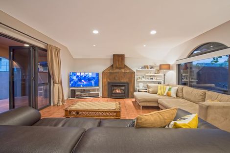 Photo of property in 80 Karewa Parade, Papamoa Beach, Papamoa, 3118