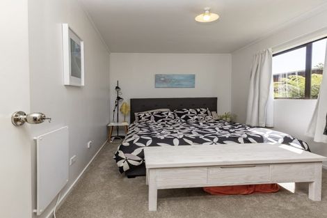 Photo of property in 145 Piha Road, Piha, New Lynn, 0772