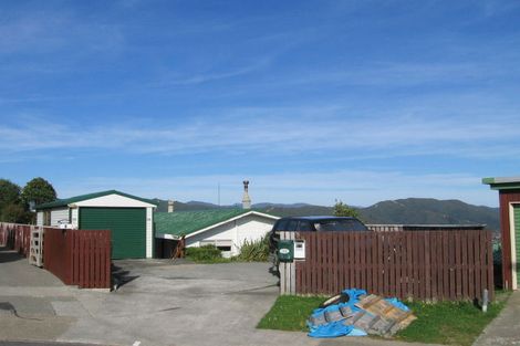 Photo of property in 2/3 Terrys Place, Kelson, Lower Hutt, 5010