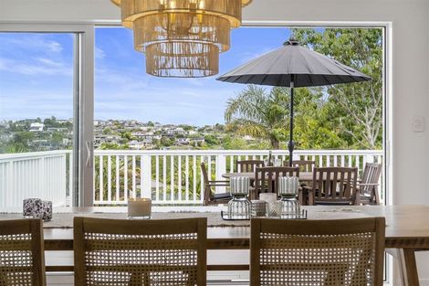 Photo of property in 5 Page Point, Mellons Bay, Auckland, 2014