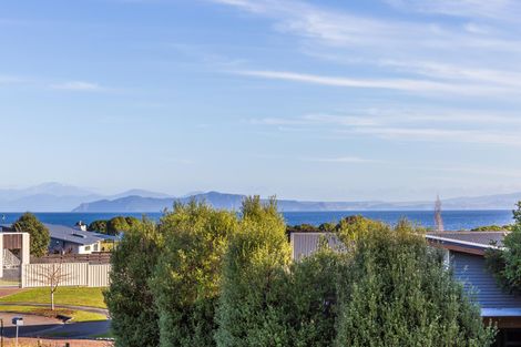 Photo of property in 9 Okaia Drive, Kinloch, Taupo, 3377