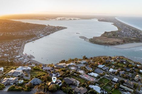 Photo of property in 28 Panorama Road, Clifton, Christchurch, 8081