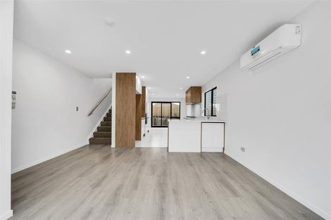 Photo of property in 45c Portadown Avenue, Pakuranga Heights, Auckland, 2010