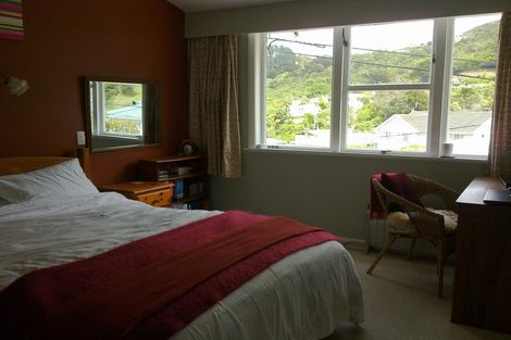 Photo of property in 124 Parkvale Road, Karori, Wellington, 6012