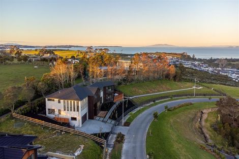 Photo of property in 3 Ridgelea Road, Long Bay, Albany, 0792