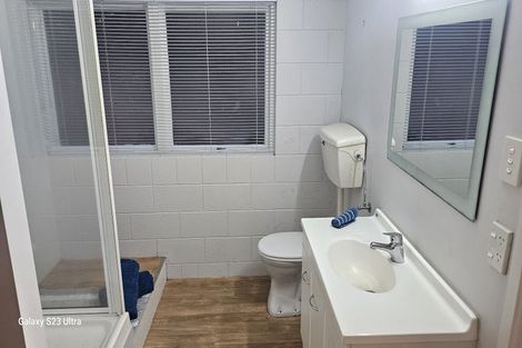 Photo of property in 11 Bellfield Road, Opaheke, Papakura, 2113