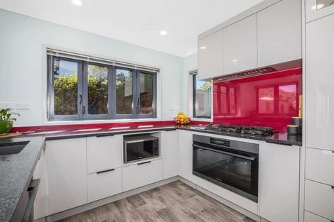 Photo of property in 5 Colin Guppy Crescent, Riverstone Terraces, Upper Hutt, 5018