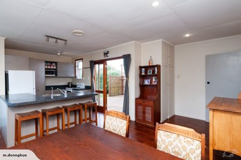 Photo of property in 2a Montrose Place, Takaro, Palmerston North, 4412