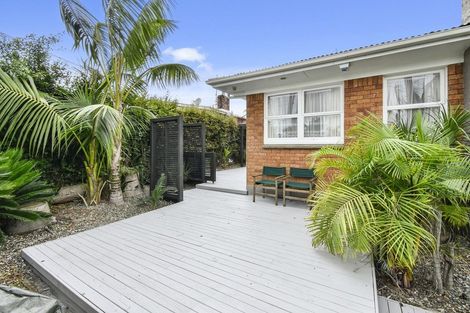 Photo of property in 15 Tomlinson Street, Hillpark, Auckland, 2102