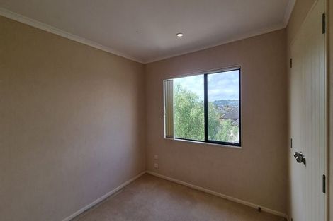 Photo of property in 72 Gracechurch Drive, Flat Bush, Auckland, 2016