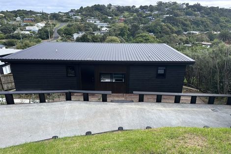 Photo of property in 25 Ocean Road, Surfdale, Waiheke Island, 1081