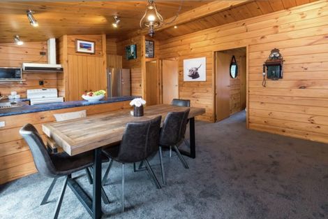 Photo of property in 35 Botany Road, Botany Downs, Auckland, 2010