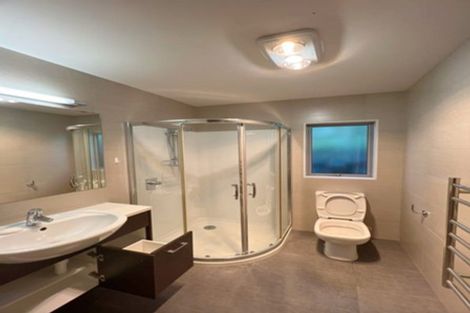 Photo of property in 42 Borneo Drive, Fairview Heights, Auckland, 0632