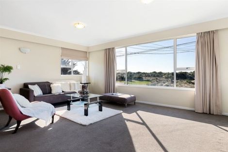 Photo of property in 353 Marine Parade, New Brighton, Christchurch, 8061