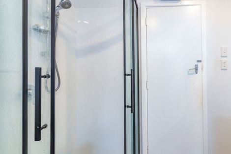 Photo of property in 2/98 Mathesons Road, Phillipstown, Christchurch, 8011