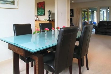 Photo of property in 6 Doon Grove, Papakowhai, Porirua, 5024