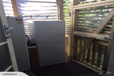 Photo of property in 369 Triangle Road, Henderson, Auckland, 0610