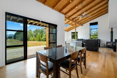 Photo of property in 2 Cleland Close, Wanaka, 9382