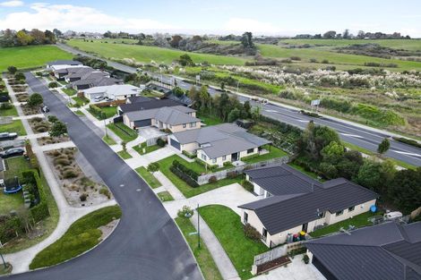 Photo of property in 14 Patatee Terrace, Baverstock, Hamilton, 3200