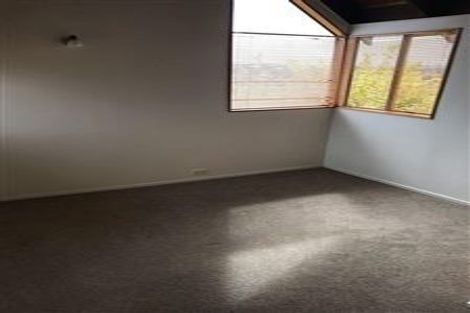 Photo of property in 9 Marina View Drive, West Harbour, Auckland, 0618