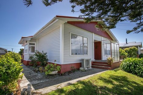 Photo of property in 36 Reid Street, Blaketown, Greymouth, 7805