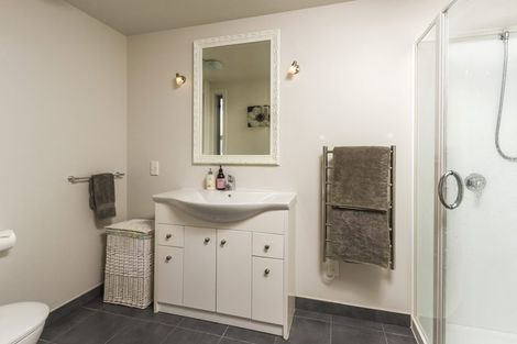 Photo of property in 1/22 Kiteroa Terrace, Rothesay Bay, Auckland, 0630