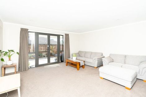 Photo of property in 15 Cole Thomas Place, Huntington, Hamilton, 3210