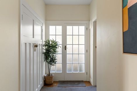 Photo of property in 82 Mortimer Terrace, Brooklyn, Wellington, 6021